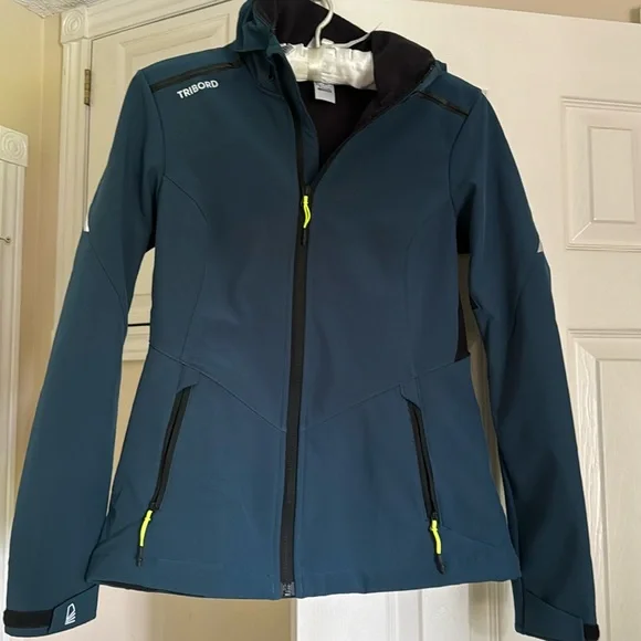 Tribod Windproof Jacket - Picture 1 of 3